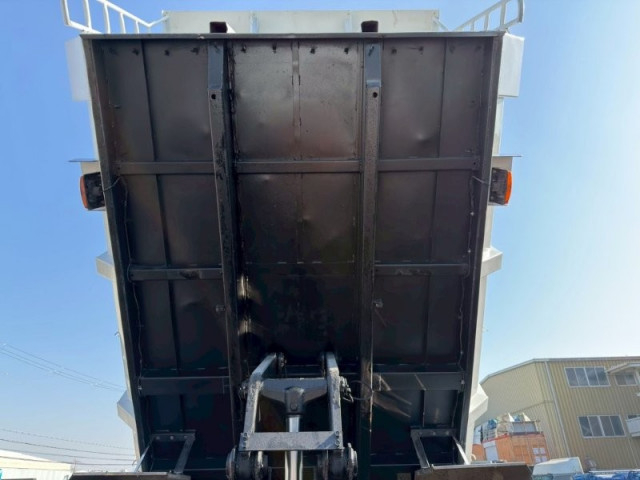 いすゞ フォワード 増トン 土砂ダンプ 2KG-FVZ60U2(99127) 15枚目