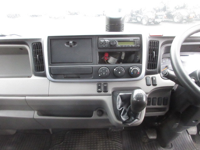 三菱ふそう キャンター 小型 平ボディ（クレーン付） 2PG-FEB50(99128) 14枚目