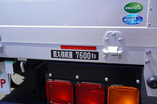 三菱ふそう ファイター 増トン 平ボディ（クレーン付） 2KG-FK62FZ(107812) 21枚目