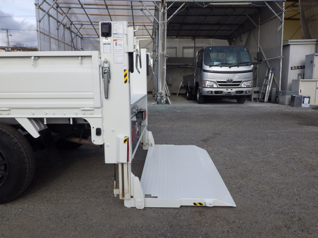 トヨタ ライトエース 小型 平ボディ DBF-S402U(99129) 24枚目