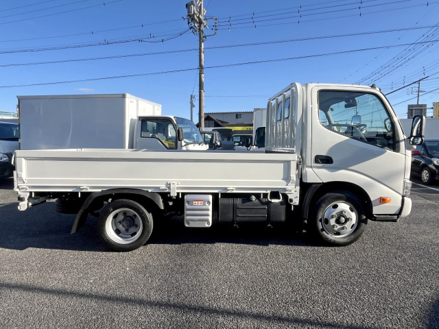 トヨタ ダイナ 小型 平ボディ 2RG-XZC605(99130) 4枚目