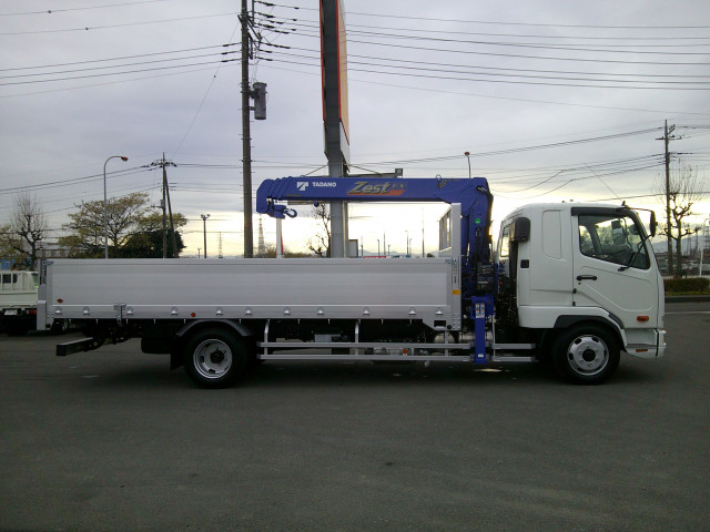 三菱ふそう ファイター 中型 平ボディ（クレーン付） 2KG-FK62F(99131) 4枚目