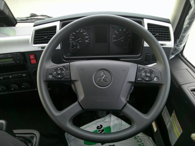 三菱ふそう ファイター 中型 平ボディ（クレーン付） 2KG-FK62F(99131) 18枚目