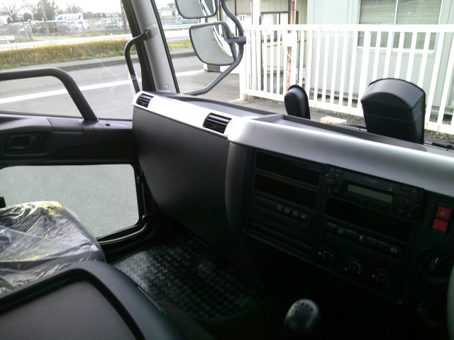 三菱ふそう ファイター 中型 平ボディ（クレーン付） 2KG-FK62F(99131) 21枚目