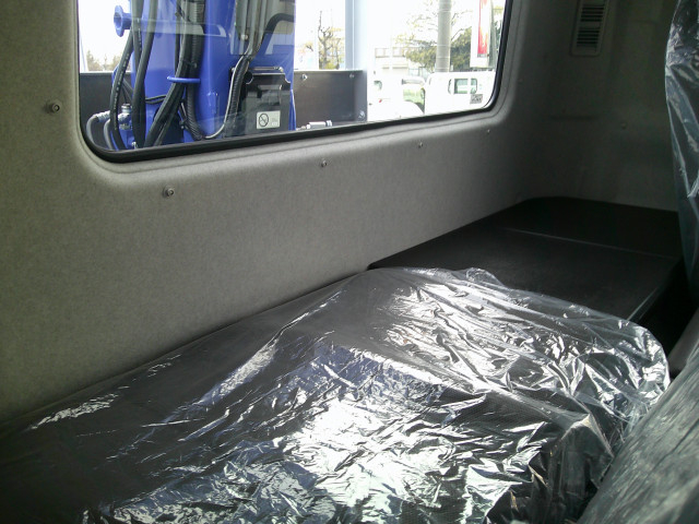 三菱ふそう ファイター 中型 平ボディ（クレーン付） 2KG-FK62F(99131) 26枚目