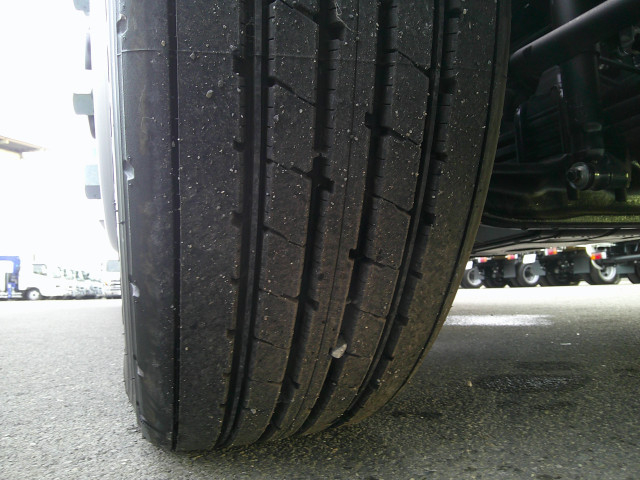 三菱ふそう ファイター 中型 平ボディ（クレーン付） 2KG-FK62F(99131) 30枚目