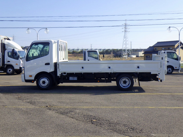 トヨタ ダイナ 小型 平ボディ 2RG-XZU710(99156) 4枚目