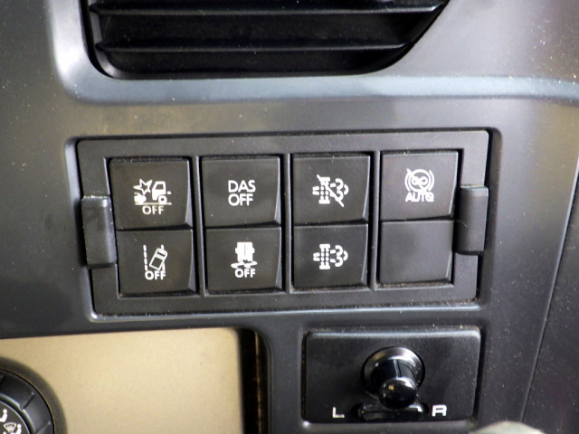 UDトラックス（日産） クオン 大型 ウィング 2PG-CG5CA(99157) 15枚目