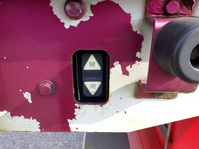 UDトラックス（日産） クオン 大型 ウィング 2PG-CG5CA(99157) 32枚目