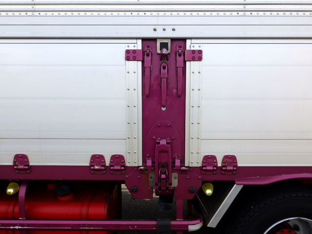 UDトラックス（日産） クオン 大型 ウィング 2PG-CG5CA(99157) 38枚目