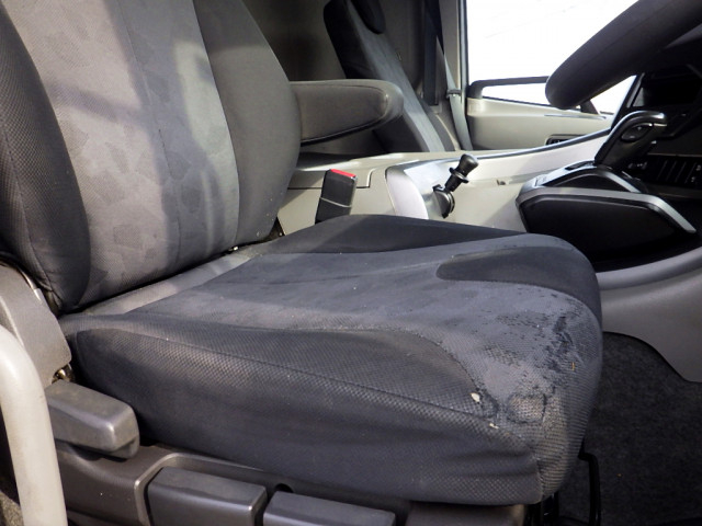 UDトラックス（日産） クオン 大型 ウィング 2PG-CG5CA(99157) 42枚目