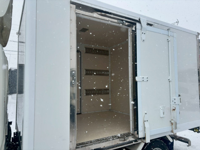 日野 デュトロ 小型 バン 2KG-XZU675M(99160) 10枚目