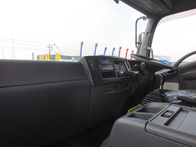 いすゞ フォワード 中型 バン 2RG-FRR90S2(99162) 14枚目