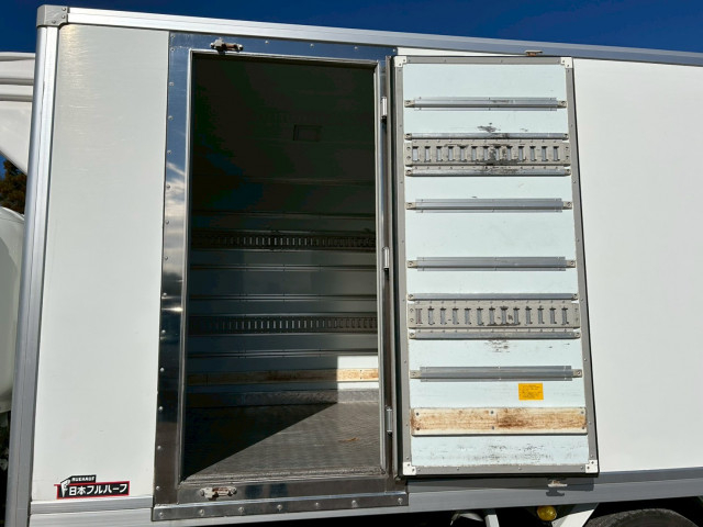 いすゞ エルフ 小型 冷蔵冷凍バン 2RG-NPR88YN(99166) 7枚目
