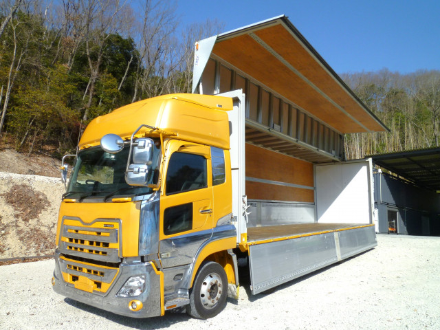 UDトラックス（日産） クオン 大型 ウィング 2PG-CG5CA(99167) 17枚目