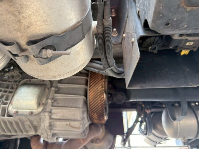 日野 プロフィア 大型 平ボディ 2DG-FR1AJA(99168) 12枚目