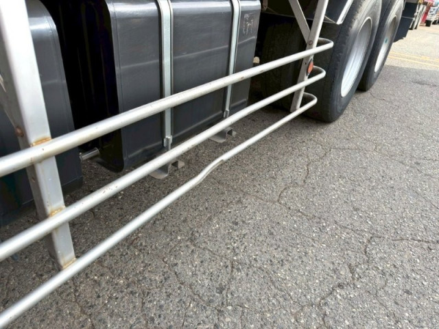 日野 プロフィア 大型 平ボディ 2DG-FR1AJA(99168) 13枚目