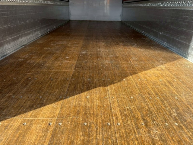 いすゞ フォワード 増トン ウィング 2RG-FSR90T2(99171) 10枚目