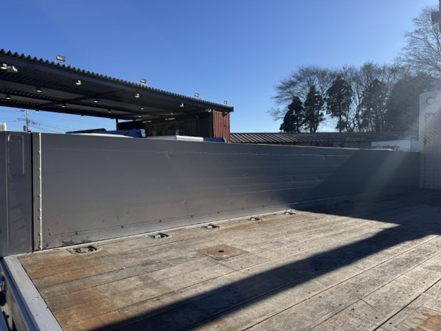 いすゞ フォワード 中型 平ボディ（クレーン付） 2RG-FRR90S2(99172) 10枚目