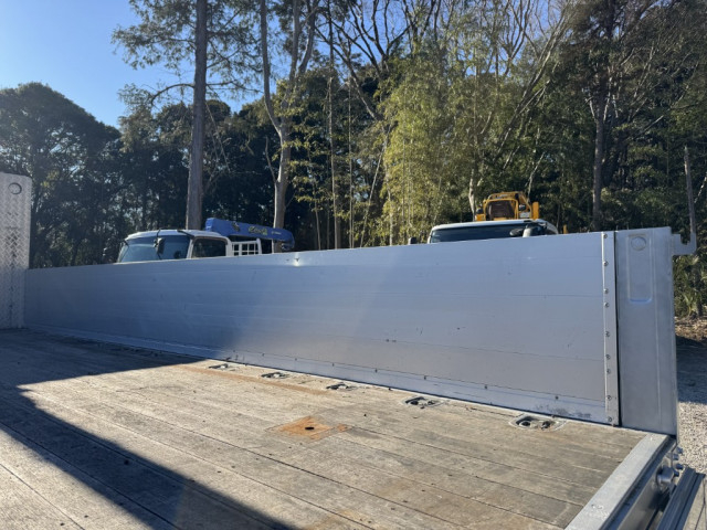 いすゞ フォワード 中型 平ボディ（クレーン付） 2RG-FRR90S2(99172) 11枚目