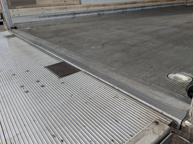 三菱ふそう ファイター 増トン 冷蔵冷凍バン 2KG-FK62FZ(99173) 13枚目