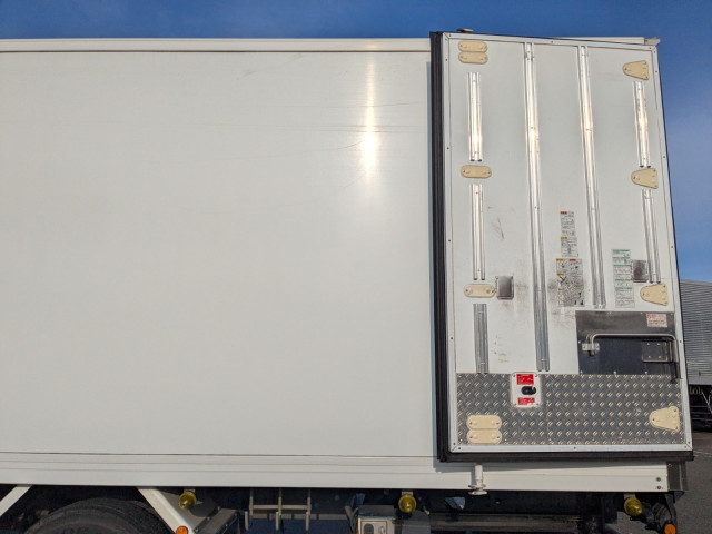 三菱ふそう ファイター 増トン 冷蔵冷凍バン 2KG-FK62FZ(99173) 24枚目