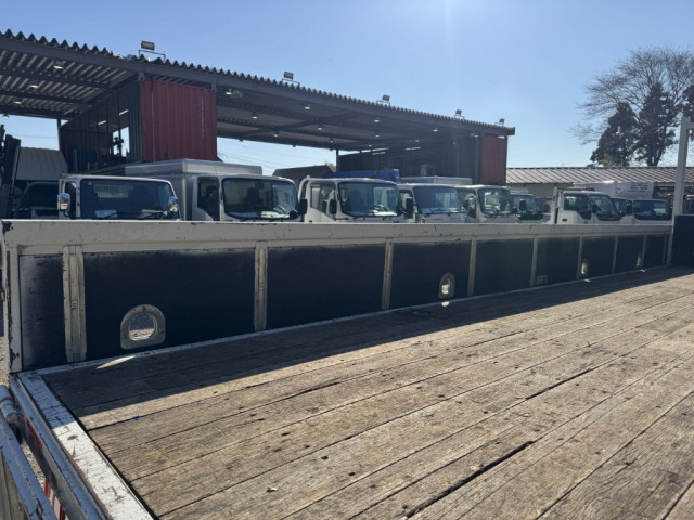 いすゞ フォワード 中型 平ボディ（クレーン付） TKG-FRR90S2(99184) 10枚目