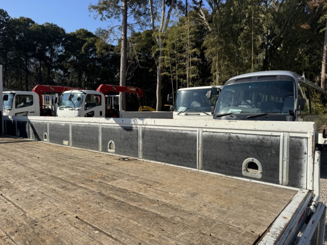 いすゞ フォワード 中型 平ボディ（クレーン付） TKG-FRR90S2(99184) 11枚目