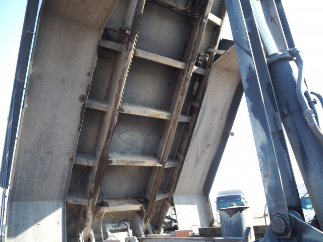 いすゞ フォワード 増トン 土砂ダンプ QKG-FVZ34U2(99187) 13枚目