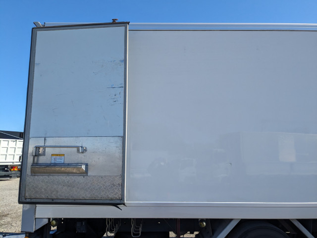 日野 レンジャー 増トン 冷蔵冷凍バン QKG-FE7JUAG(99190) 33枚目