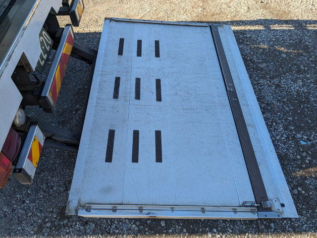 日野 レンジャー 増トン 冷蔵冷凍バン QKG-FE7JUAG(99192) 12枚目