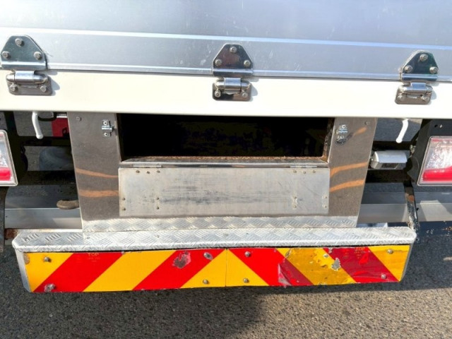 いすゞ フォワード 増トン 平ボディ（クレーン付） LPG-FTR90T2(99196) 17枚目