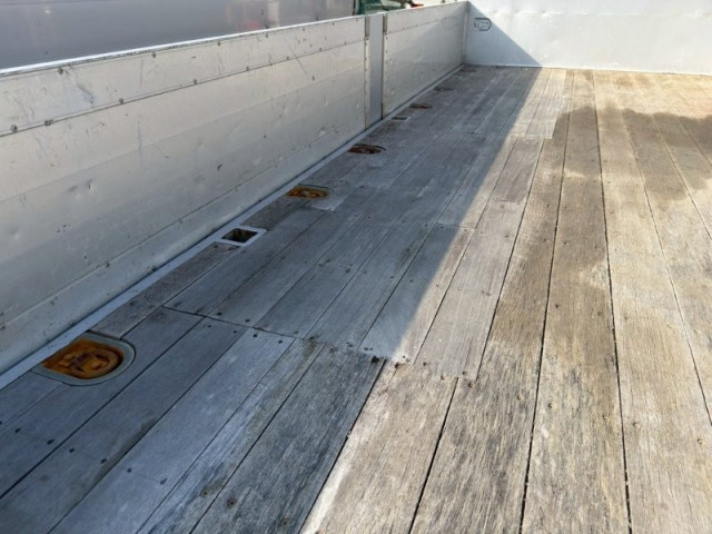 いすゞ フォワード 増トン 平ボディ（クレーン付） LPG-FTR90T2(99196) 27枚目