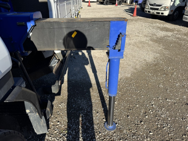 いすゞ フォワード 中型 平ボディ（クレーン付） TKG-FRR90S2(99201) 17枚目