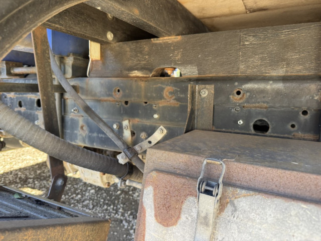 いすゞ フォワード 中型 平ボディ（クレーン付） TKG-FRR90S2(99201) 24枚目