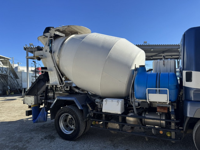 三菱ふそう ファイター 増トン ミキサー車 QKG-FK72FZ(99209) 6枚目