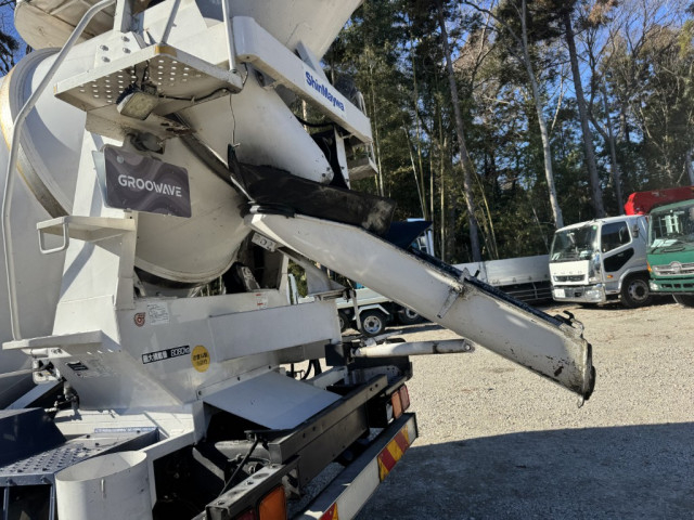 三菱ふそう ファイター 増トン ミキサー車 QKG-FK72FZ(99209) 10枚目