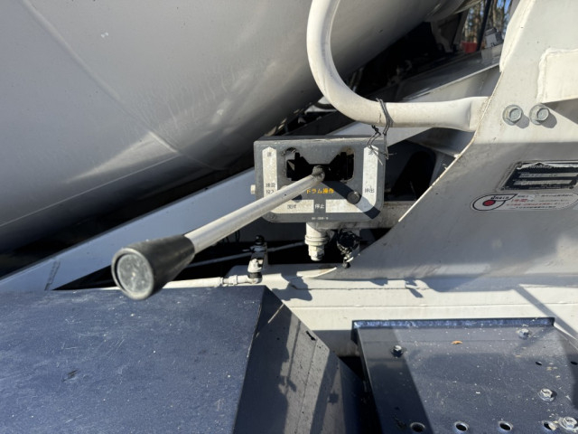 三菱ふそう ファイター 増トン ミキサー車 QKG-FK72FZ(99209) 13枚目