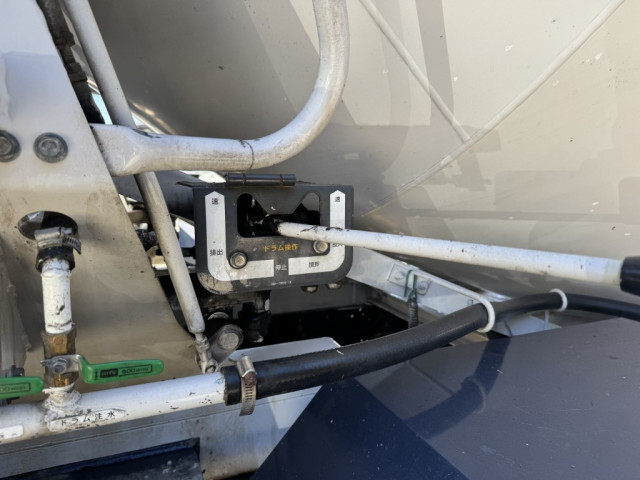 三菱ふそう ファイター 増トン ミキサー車 QKG-FK72FZ(99209) 15枚目