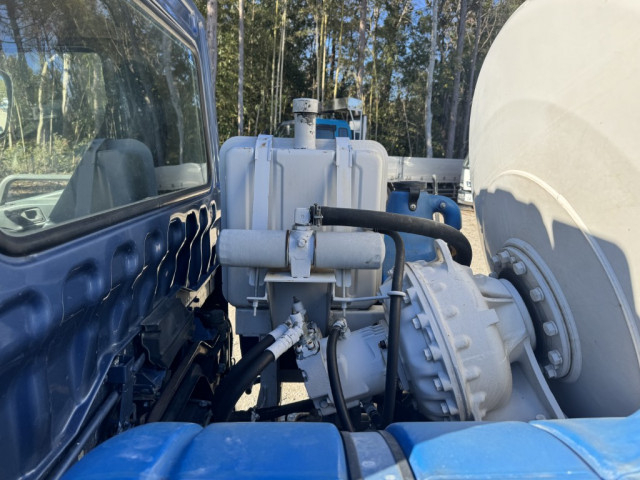 三菱ふそう ファイター 増トン ミキサー車 QKG-FK72FZ(99209) 19枚目