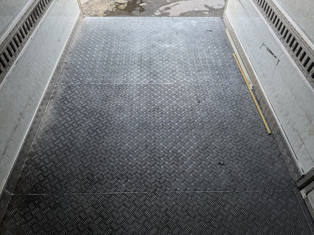 日野 デュトロ 小型 冷蔵冷凍バン TKG-XZC600M(99210) 10枚目