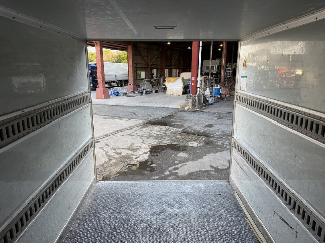 日野 デュトロ 小型 冷蔵冷凍バン TKG-XZC600M(99210) 11枚目