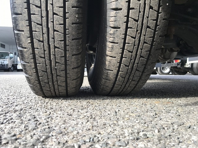 いすゞ エルフ 小型 平ボディ TRG-NJR85A(99217) 34枚目