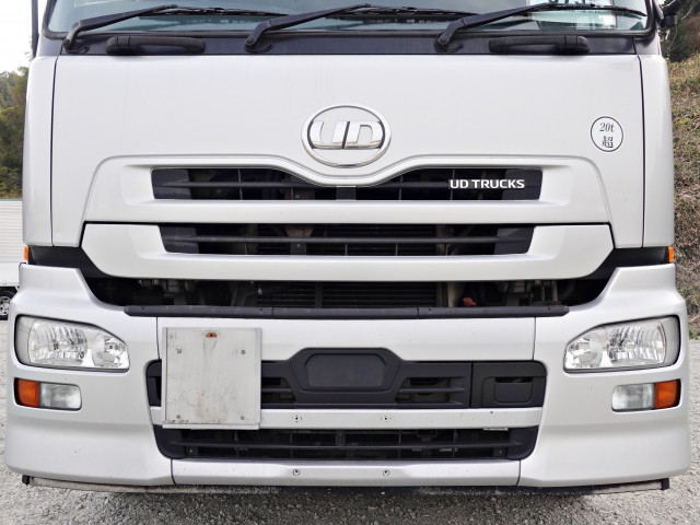 UDトラックス（日産） クオン 大型 ウィング QKG-DC5ZA(99228) 4枚目