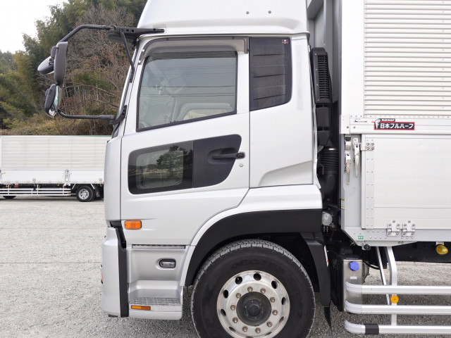 UDトラックス（日産） クオン 大型 ウィング QKG-DC5ZA(99228) 14枚目