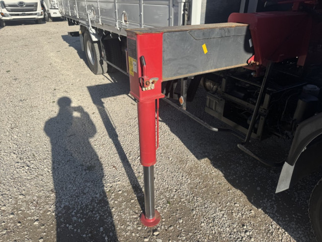 いすゞ フォワード 中型 平ボディ（クレーン付） TKG-FRR90S1(99231) 18枚目