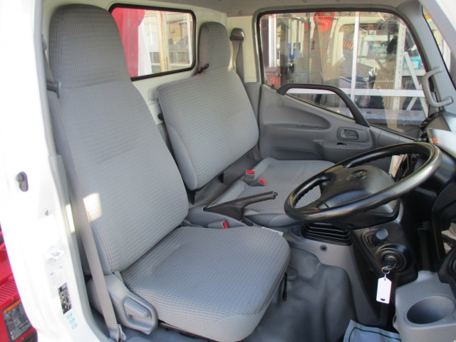 トヨタ ダイナ 小型 平ボディ（クレーン付） TKG-XZU650(99232) 6枚目