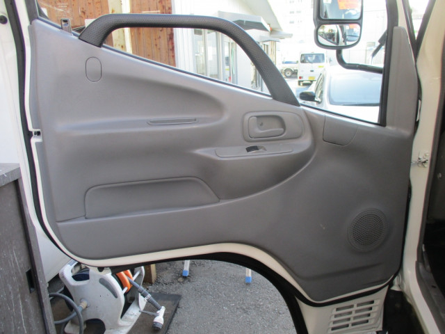 トヨタ ダイナ 小型 平ボディ（クレーン付） TKG-XZU650(99232) 42枚目