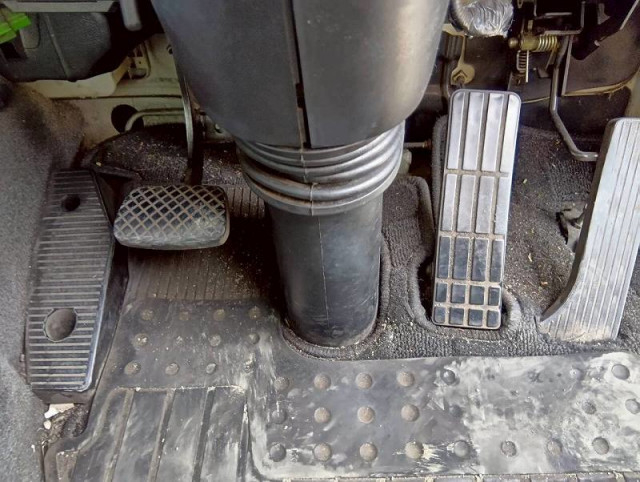 いすゞ ギガ 大型 トラクタ QKG-EXD52AD(99242) 25枚目