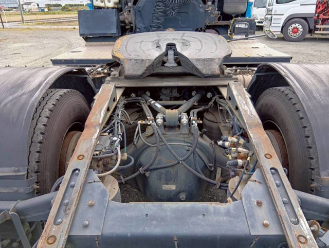 いすゞ ギガ 大型 トラクタ QKG-EXD52AD(99242) 31枚目